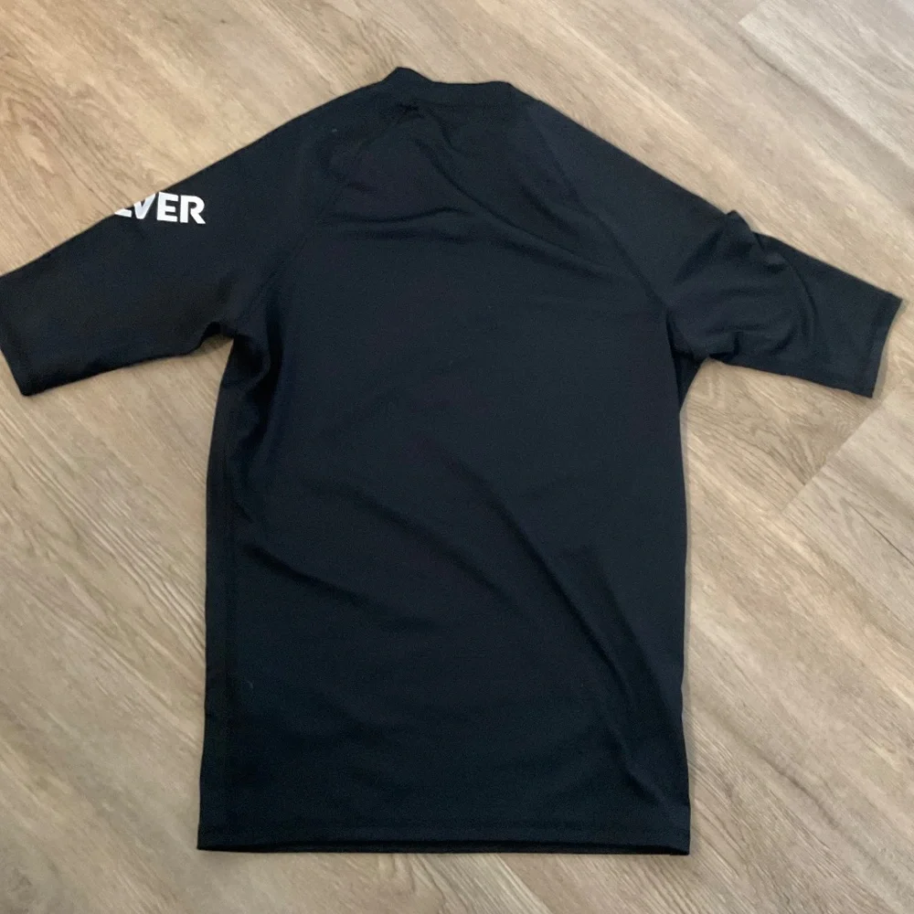 Quiksilver Rash-guard - Picture 2 of 3